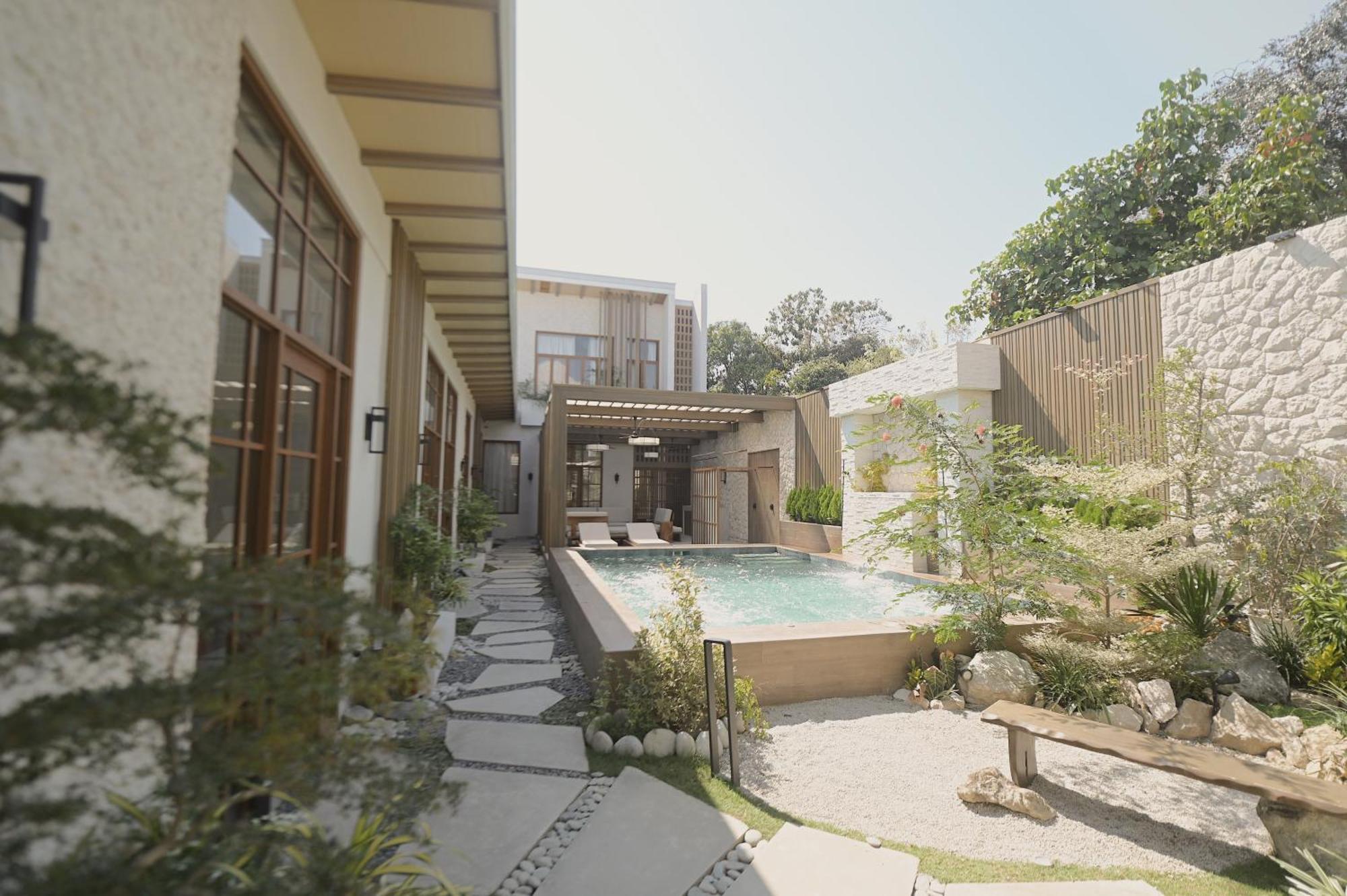 Ritz Villa Bauang Esterno foto